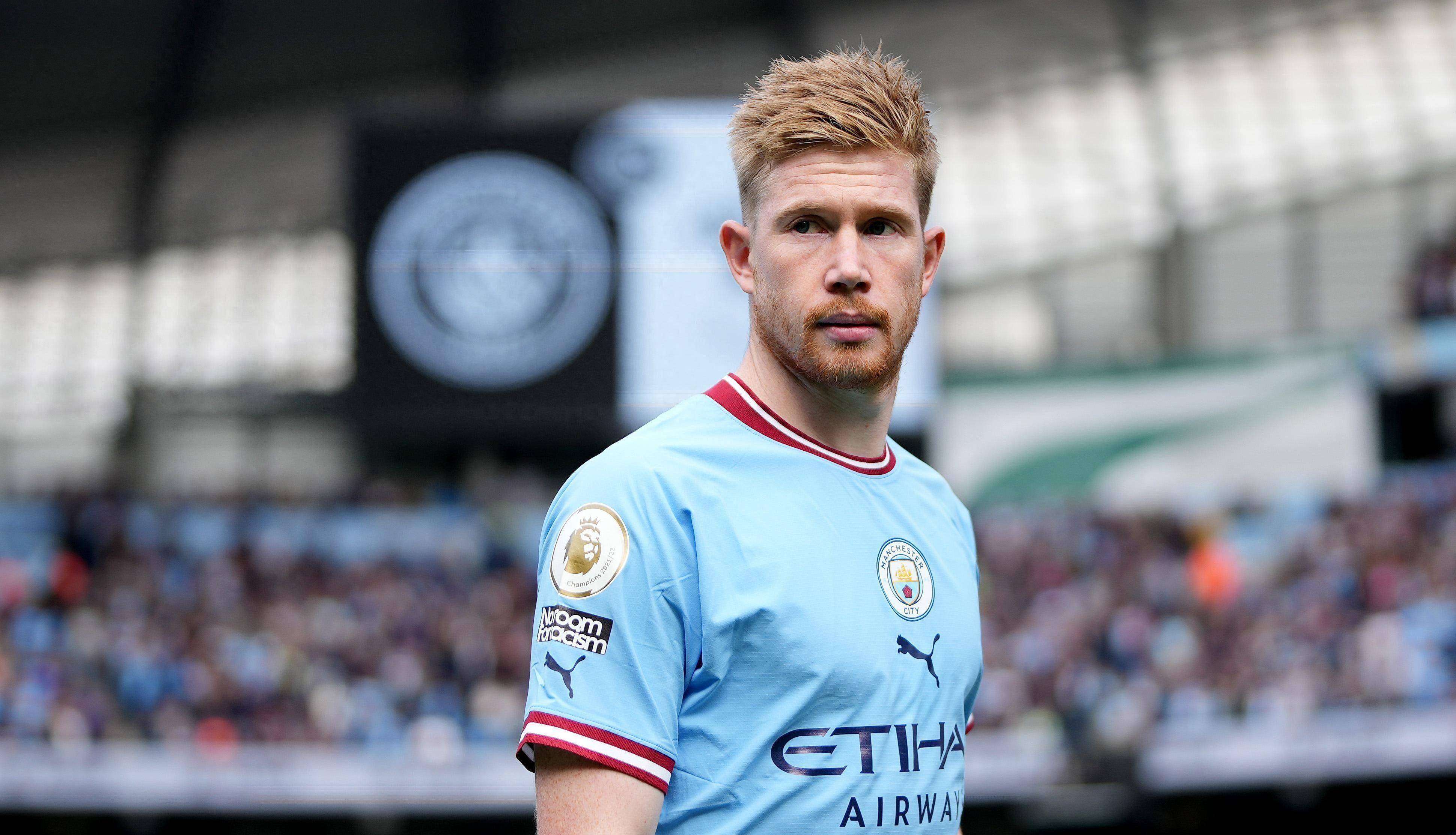 德布劳内在澳大利亚队比赛中表现优异,出色防守引发热议!赛场气氛高涨 德布劳内在澳大利亚队比赛中表现优异,出色防守引发热议!赛场气氛高涨