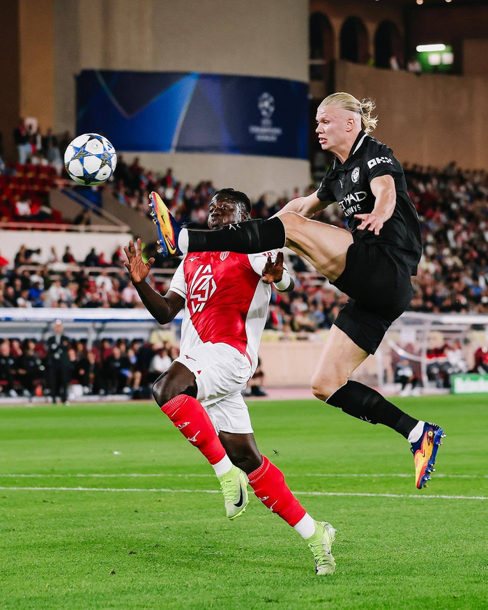 关于哈兰德连续三场比赛得分超过惊险取胜,巴塞罗那挑战极限!的信息 关于哈兰德连续三场比赛得分超过惊险取胜,巴塞罗那挑战极限!的信息